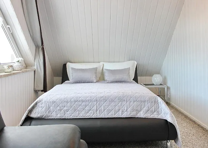 Nyaraló Windspiel Kleeden